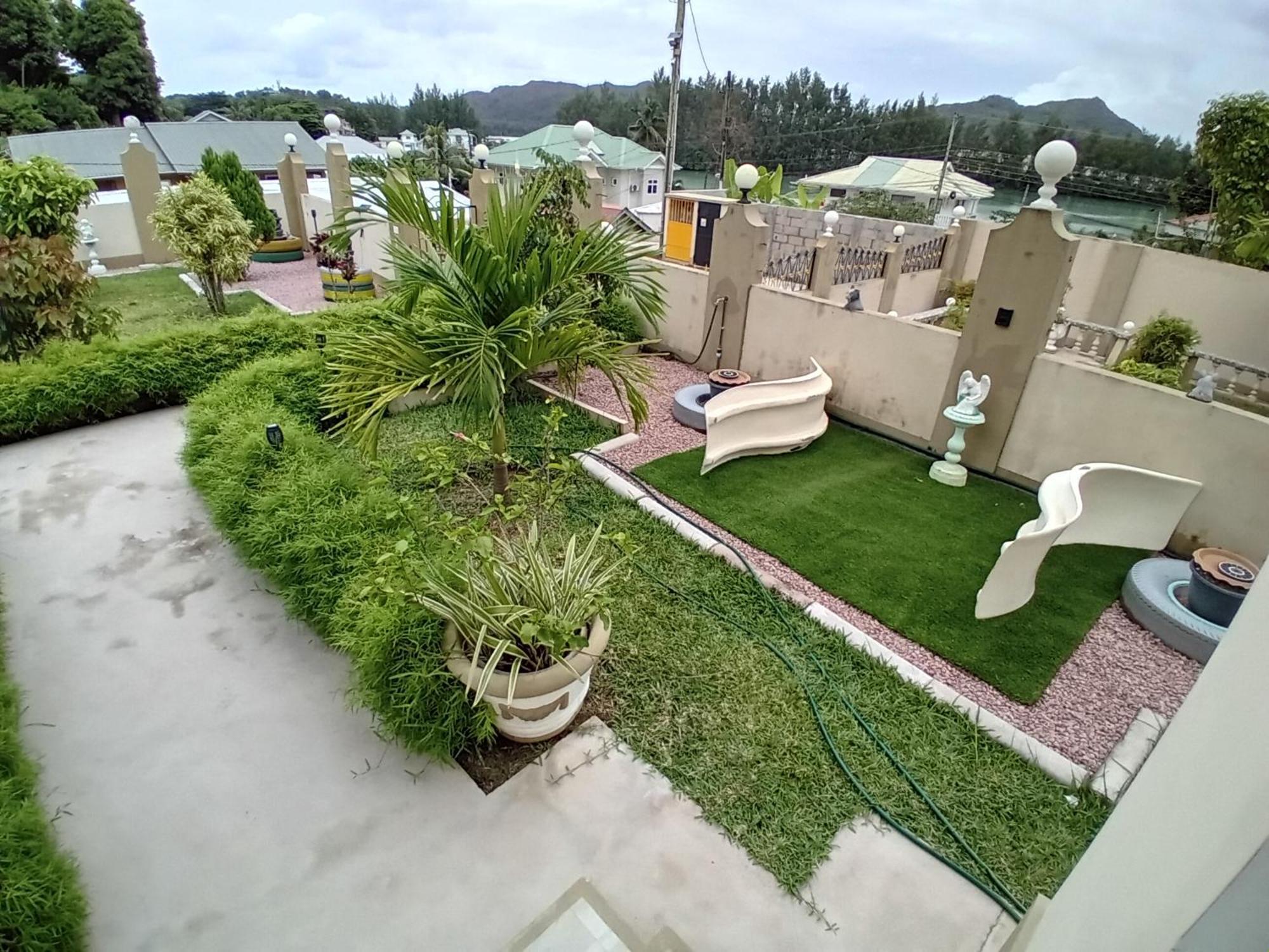 La Residence D'Almee Guesthouse Baie Sainte Anne Exteriér fotografie