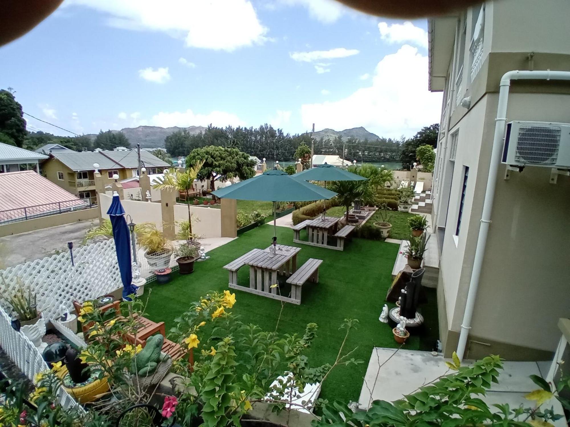La Residence D'Almee Guesthouse Baie Sainte Anne Exteriér fotografie